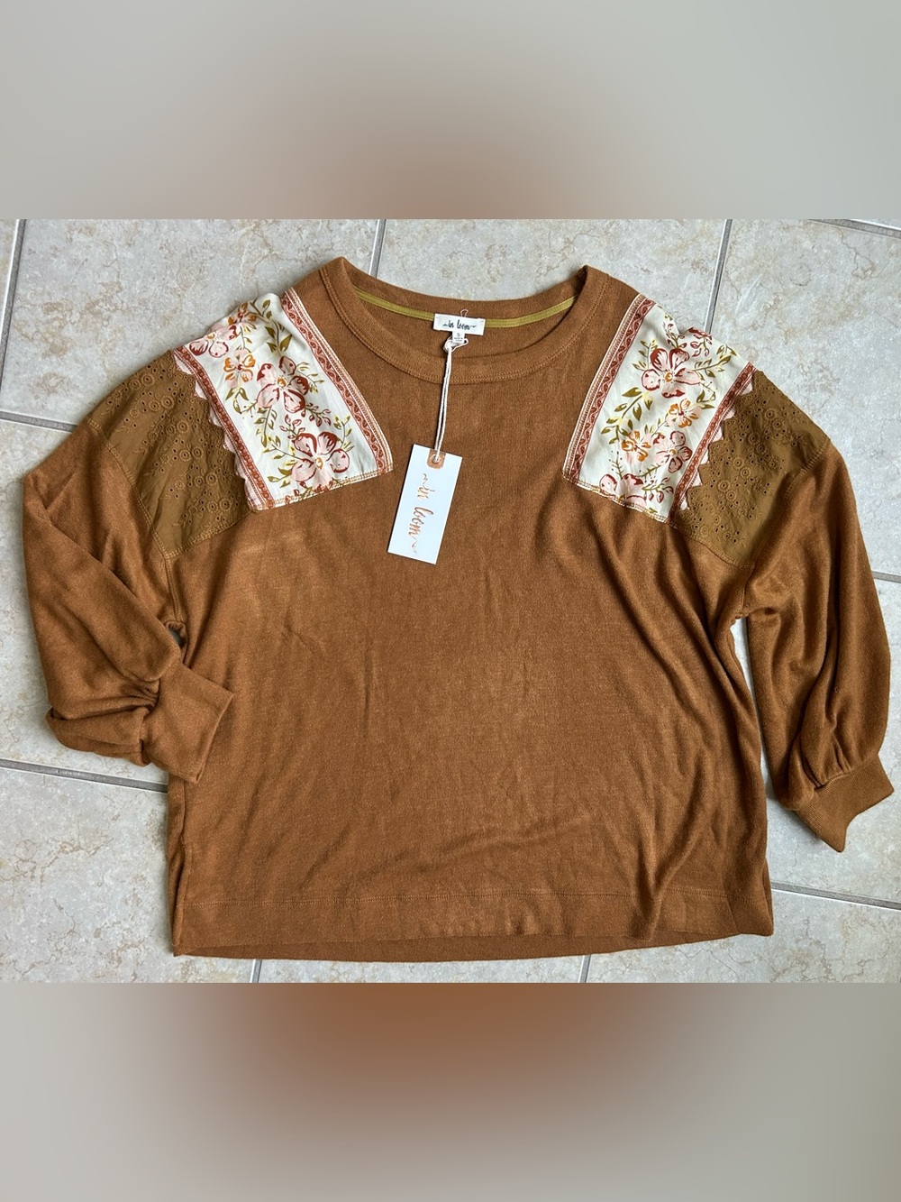In Loom brand, NEW Women’s Small Mustard Floral 3/4 Length Sleeve Top Boho